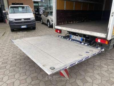 Iveco Daily 35 C14+sponda idraulica 8q gomme posteriori gemell Bianco usata Carobbio degli Angeli