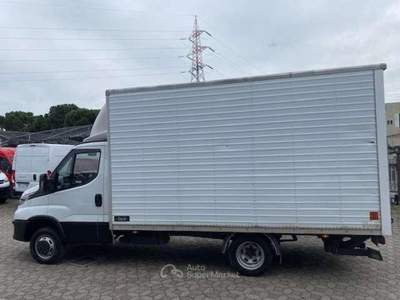 Iveco Daily 35 C14+sponda idraulica 8q gomme posteriori gemell Bianco usata Carobbio degli Angeli