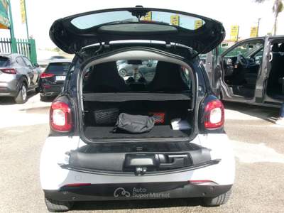 Smart ForTwo FORTWO III EQ POWER PASSION ELETTRICA Bianco usata Giugliano in Campania
