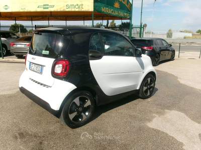 Smart ForTwo FORTWO III EQ POWER PASSION ELETTRICA Bianco usata Giugliano in Campania