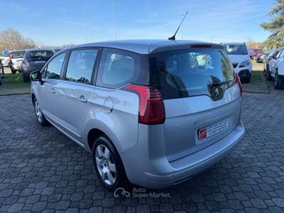 Peugeot 5008 S&S Active Grigio usata Calestano