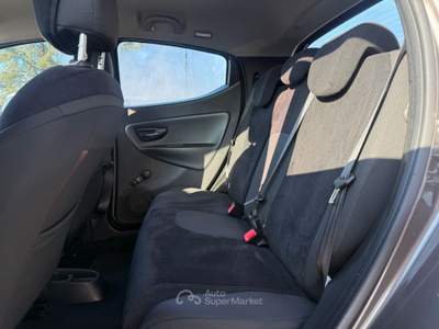 Lancia Ypsilon 5 porte GPL Ecochic Gold Grigio usata Calestano