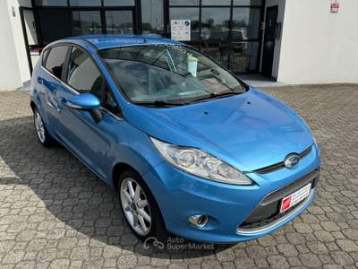 Ford Fiesta AUTOMATICA 1.4Benz|5 porte Titanium|NEOPATENTATI Blu/Azzurro usata Calestano