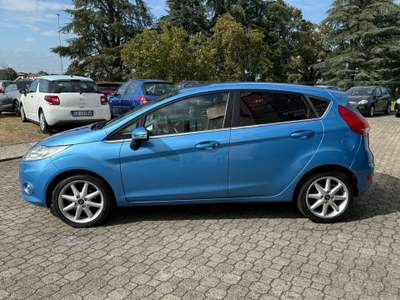 Ford Fiesta AUTOMATICA 1.4Benz|5 porte Titanium|NEOPATENTATI Blu/Azzurro usata Calestano