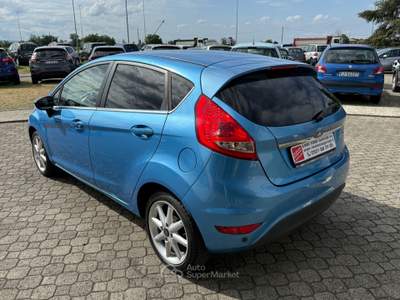 Ford Fiesta AUTOMATICA 1.4Benz|5 porte Titanium|NEOPATENTATI Blu/Azzurro usata Calestano