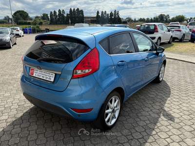 Ford Fiesta AUTOMATICA 1.4Benz|5 porte Titanium|NEOPATENTATI Blu/Azzurro usata Calestano