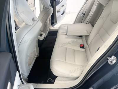 Volvo V60 B3 163CV GEARTRONIC INSCRIPTION **AUTOCARRO N1** Blu/Azzurro usata Bassano del Grappa