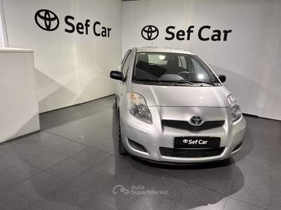 Toyota Yaris Yaris 1.0  5 Porte Argento usata Milano