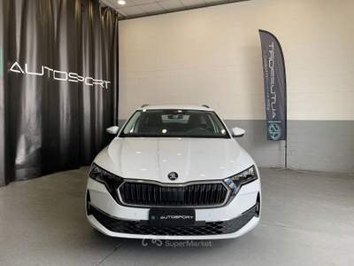 Skoda Octavia 2.0 TDI 110KW EXECUTIVE DSG Bianco usata Leini