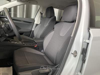 Skoda Octavia 2.0 TDI 110KW EXECUTIVE DSG Bianco usata Leini