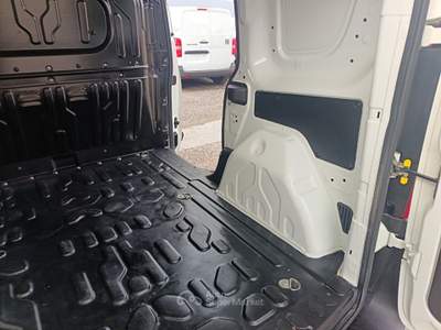 Fiat Doblò 1.3 Mjt 95cv S&S LOUNGE Bianco usata Villaga