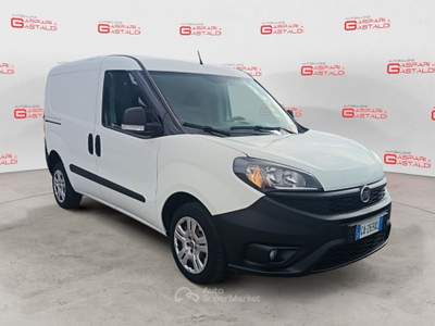 Fiat Doblò 1.3 Mjt 95cv S&S LOUNGE Bianco usata Villaga