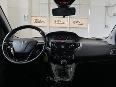 Lancia Ypsilon Ypsilon 1.2 8v Gold s&s 69cv Grigio usata San Giuseppe Vesuviano