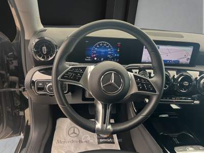 Mercedes-Benz Classe A A 180 d Advanced Auto Nero usata Rende