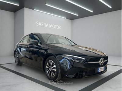 Mercedes-Benz Classe A A 180 d Advanced Auto Nero usata Rende