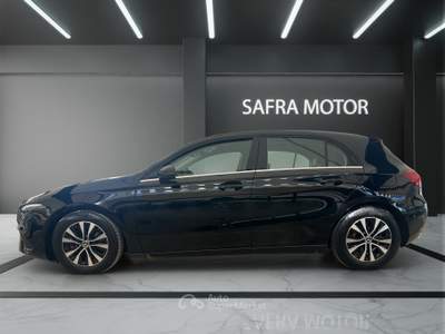 Mercedes-Benz Classe A A 180 d Advanced Auto Nero usata Rende