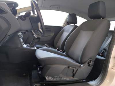 Ford Fiesta 1.2 BENZINA 82 HP TITANIUM 3P NEOPATENTATI Bianco usata Udine