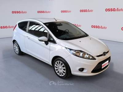 Ford Fiesta 1.2 BENZINA 82 HP TITANIUM 3P NEOPATENTATI Bianco usata Udine