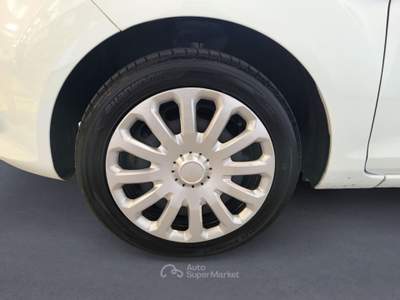 Ford Fiesta 1.2 BENZINA 82 HP TITANIUM 3P NEOPATENTATI Bianco usata Udine
