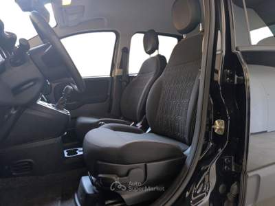 Fiat Panda 1.0 HYBRID 70 HP NEOPATENTATI Nero usata Udine