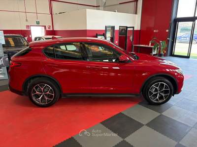 Alfa Romeo Stelvio 2.0 Turbo Benzina 200CV AT8 Q4 Executive Rosso usata Cornate D'adda