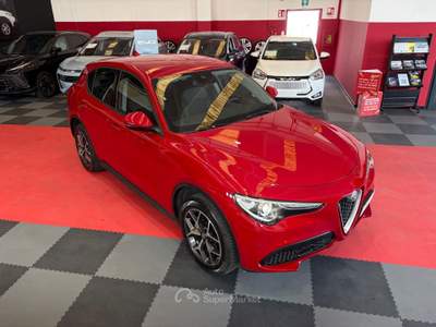 Alfa Romeo Stelvio 2.0 Turbo Benzina 200CV AT8 Q4 Executive Rosso usata Cornate D'adda