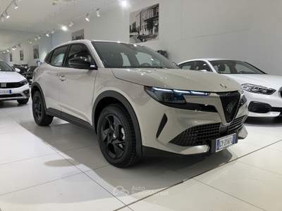 Alfa Romeo Junior 1.2 136CV Hybrid eDCT6 ibrida Beige usata Fornovo di Taro