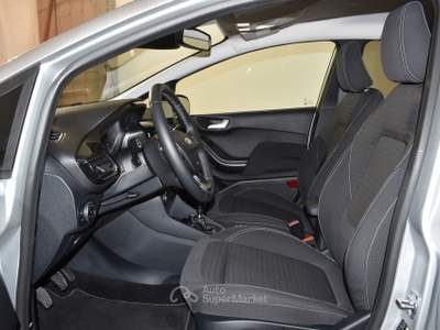 Ford Fiesta 1.5 EcoBlue 85CV S&S Titanium Privacy glass/Sensori parcheggio posteriori/Radio SYNC 2.5 MP3 con schermo Touchscreen da 8'' a colori Argento usata Feltre