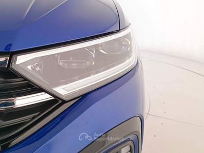 Volkswagen T-Roc 1.0 TSI R-Line Fari IQ.Light LED Performance/Black Style Pack/Videocamera per retromarcia "Rear View" + Park Assist Blu/Azzurro usata Feltre