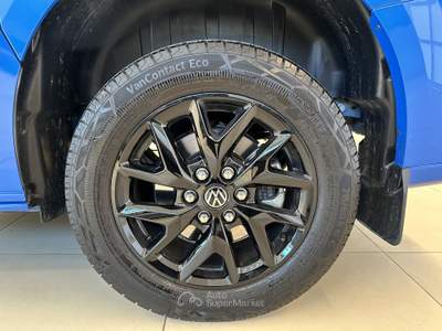 Volkswagen Multivan CARAVELLE T7 COMBI 2.0 TDI BLUEMOTION COMFORTLINE DSG (110,30KW) - 9 POSTI !!! Blu/Azzurro usata Forlì