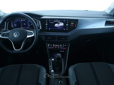 Volkswagen Polo 1.0 TSI 95 cv Style Fari anteriori LED Matrix IQ.LIGHT/Safety pack, Tech pack/Keyless, Park Pilot/Climatizzatore automatico bizona Grigio usata Feltre