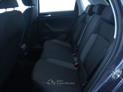Volkswagen Polo 1.0 TSI 95cv Life Fari anteriori LED/Park Pilot/Digital Cockpit da 8"/Cerchi in lega "Essex" 5,5 J x 15" Grigio usata Feltre