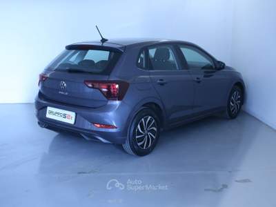Volkswagen Polo 1.0 TSI 95cv Life Fari anteriori LED/Park Pilot/Digital Cockpit da 8"/Cerchi in lega "Essex" 5,5 J x 15" Grigio usata Feltre