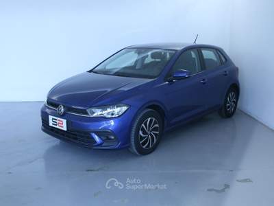 Volkswagen Polo 1.0 TSI Life Fari anteriori LED/Tech Pack/Park Pilot /Videocamera per retromarcia "Rear View"/Cerchi in lega "Essex" 5,5 J x 15" Blu/Azzurro usata Feltre