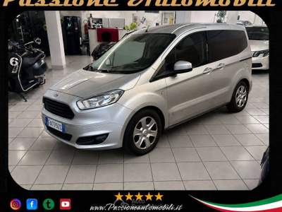 Ford Tourneo Courier 1.0 ecob. 100cv plus E5 Argento usata Caravaggio