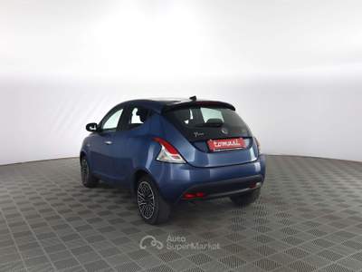 Lancia Ypsilon 1.0 FireFly 5 porte S&S Hybrid Silver Blu/Azzurro usata Verona