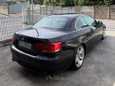 BMW Serie 3 320i 320 Serie 3 E93 Cabrio 320i Attiva 170cv Nero usata Ripalta Cremasca