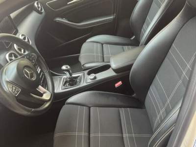 Mercedes-Benz Classe A A 180 SPORT - BENZINA - PREZZO NON VINCOLATO DA FINANZIAMENTO Bianco usata Varese
