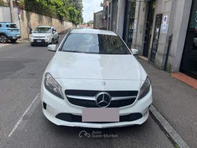 Mercedes-Benz Classe A A 180 SPORT - BENZINA - PREZZO NON VINCOLATO DA FINANZIAMENTO Bianco usata Varese