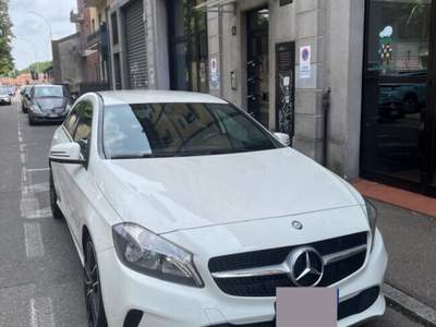 Mercedes-Benz Classe A A 180 SPORT - BENZINA - PREZZO NON VINCOLATO DA FINANZIAMENTO Bianco usata Varese