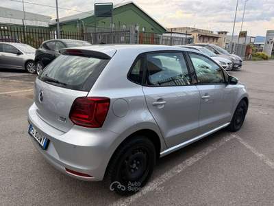 Volkswagen Polo 5p 1.4 tdi EURO 6 Grigio usata Lallio