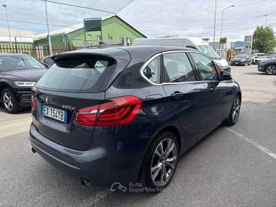 BMW Serie 2 220i 220 Active Tourer xdrive Luxury auto Blu/Azzurro usata Lallio