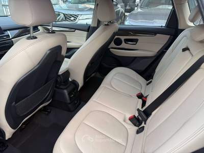BMW Serie 2 220i 220 Active Tourer xdrive Luxury auto Blu/Azzurro usata Lallio