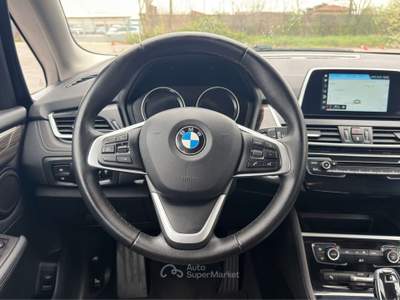 BMW Serie 2 218d 216 216d Active Tourer Luxury Grigio usata Milano