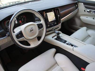 Volvo V90 Cross Country