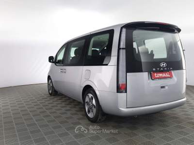 Hyundai Staria 2.2 AT 2WD 9 posti Wagon Argento usata Milano