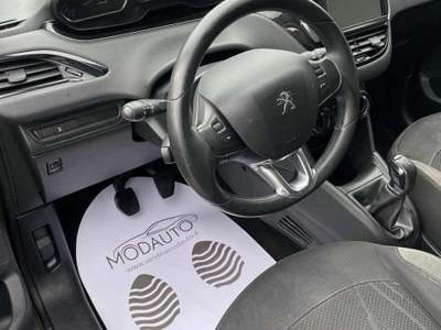 Peugeot 208 1.2 VTi 82 CV 5 porte Active OK NEOPATENTATI Bronzo usata Rosà