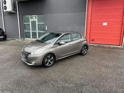 Peugeot 208 1.2 VTi 82 CV 5 porte Active OK NEOPATENTATI Bronzo usata Rosà