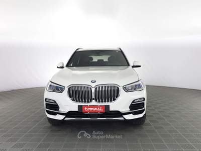 BMW X5 X5 X5 xDrive30d 48V xLine TETTO PANORAMICO APRIBILE Bianco usata Milano