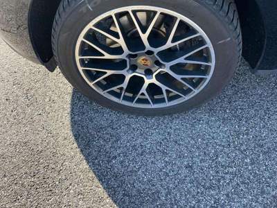 Porsche Macan 252cv Nero usata Rosà